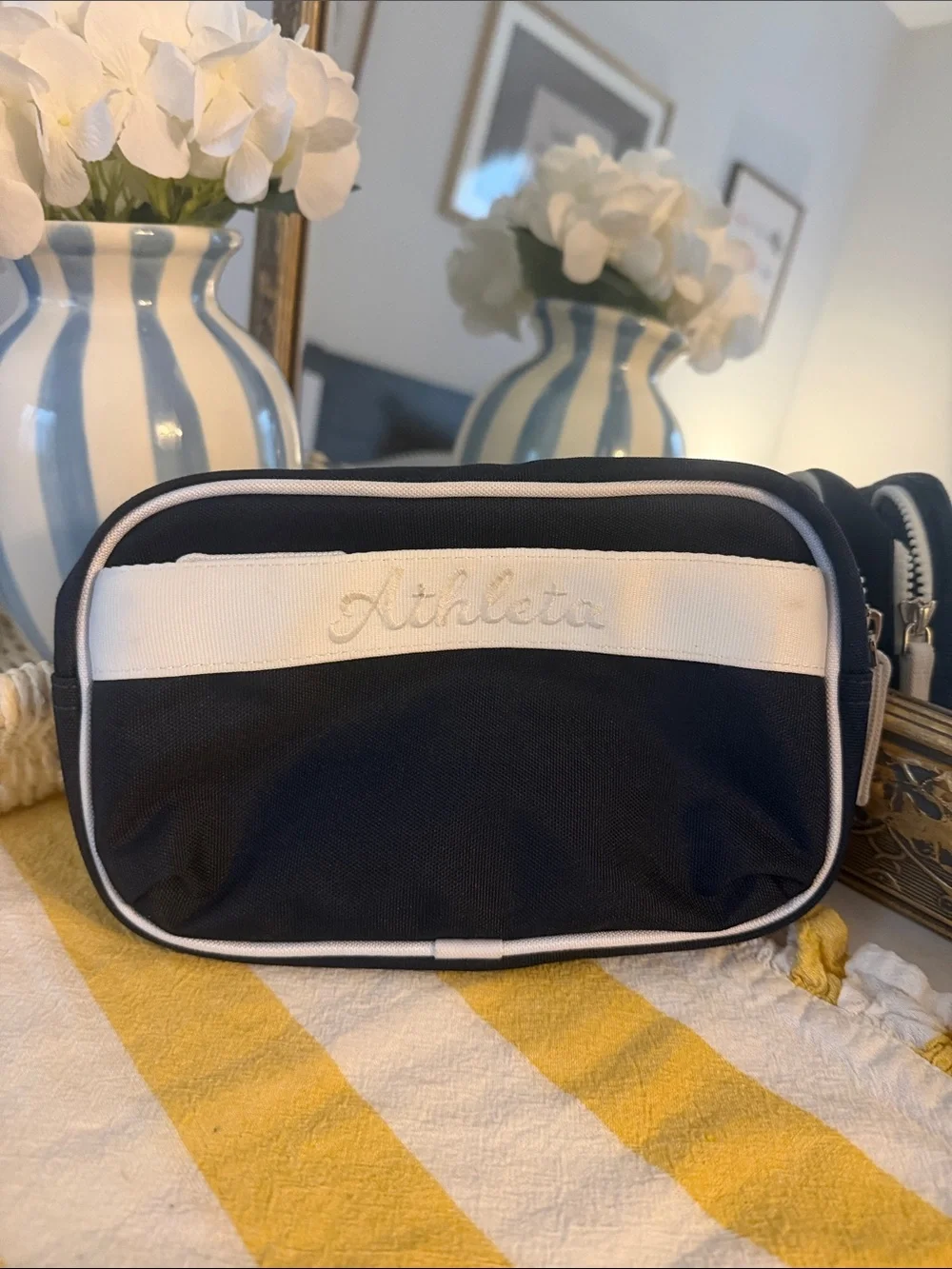 Athleta Navy and White Zip Cosmetic Case